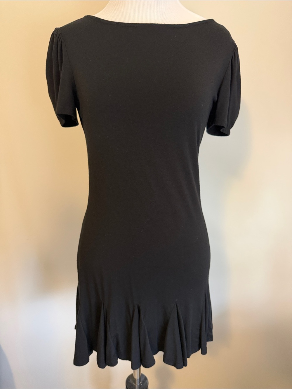 Arden B Black Short Sleeve Flared Hem Tunic